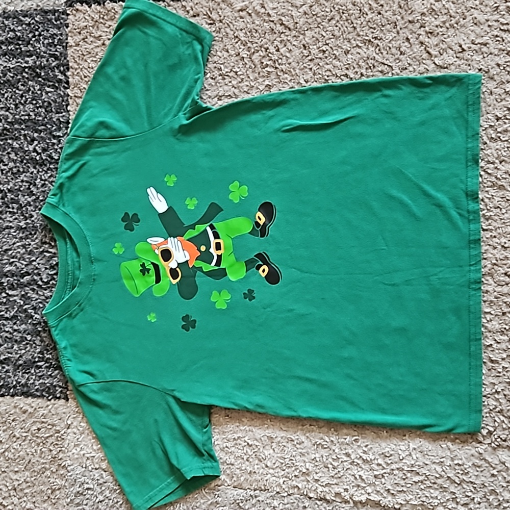 "Dabbing" Leprechaun Boy's Short-Sleve T-shirt. St. Patrick's Day. Sz: XXL (18)